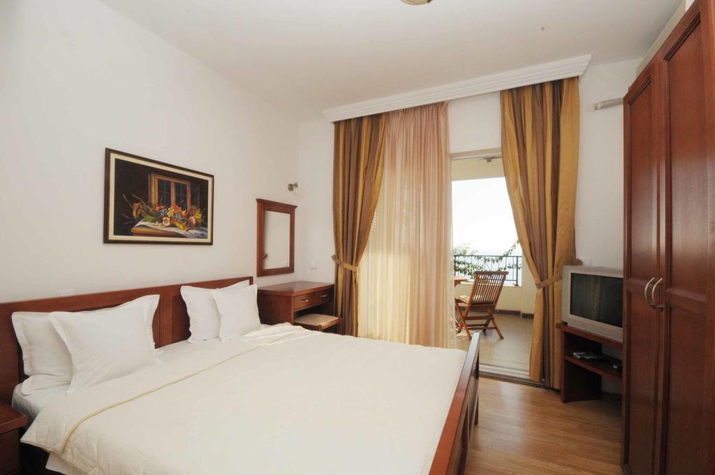 Apartments Leut Sveti Stefan Dış mekan fotoğraf