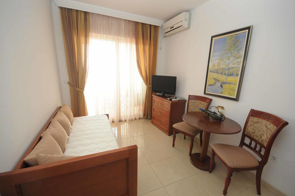Apartments Leut Sveti Stefan Dış mekan fotoğraf