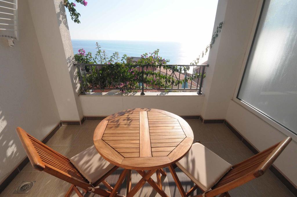 Apartments Leut Sveti Stefan Dış mekan fotoğraf