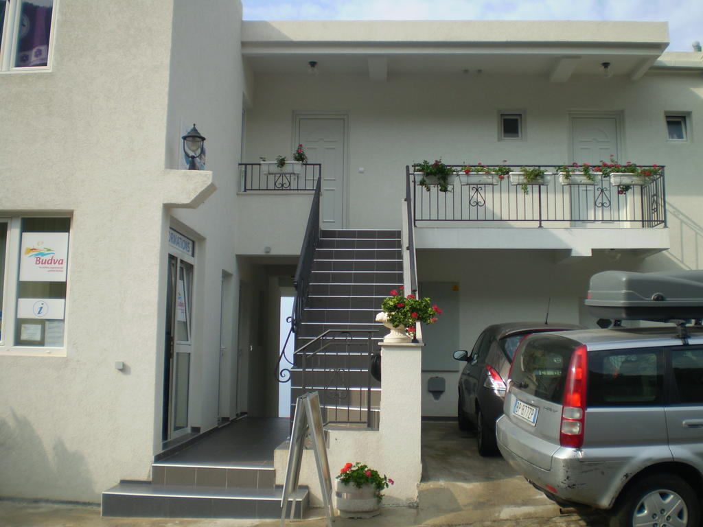 Apartments Leut Sveti Stefan Dış mekan fotoğraf