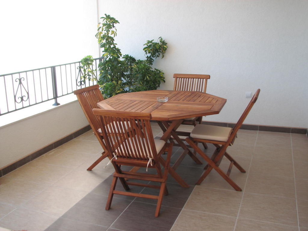Apartments Leut Sveti Stefan Oda fotoğraf