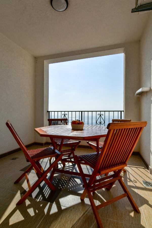 Apartments Leut Sveti Stefan Dış mekan fotoğraf