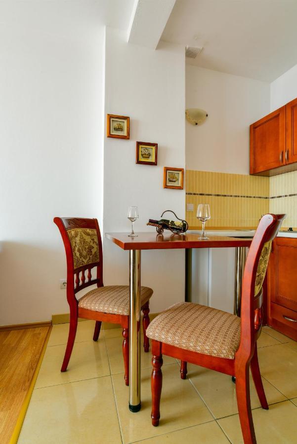 Apartments Leut Sveti Stefan Dış mekan fotoğraf